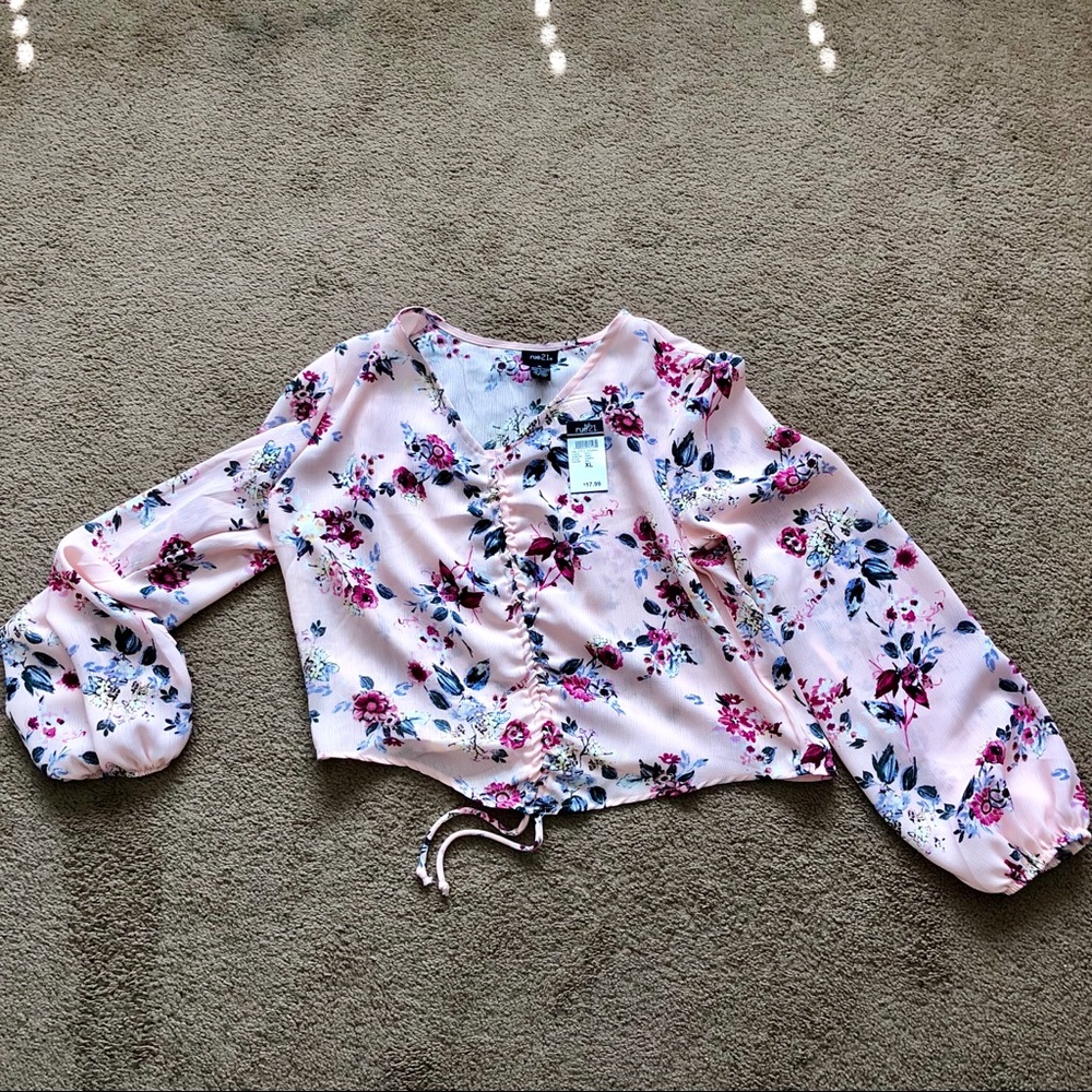 NWT Rue21 Long Sleeved Crop Top